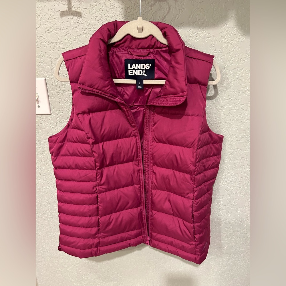 Lands end puffer vest large magenta